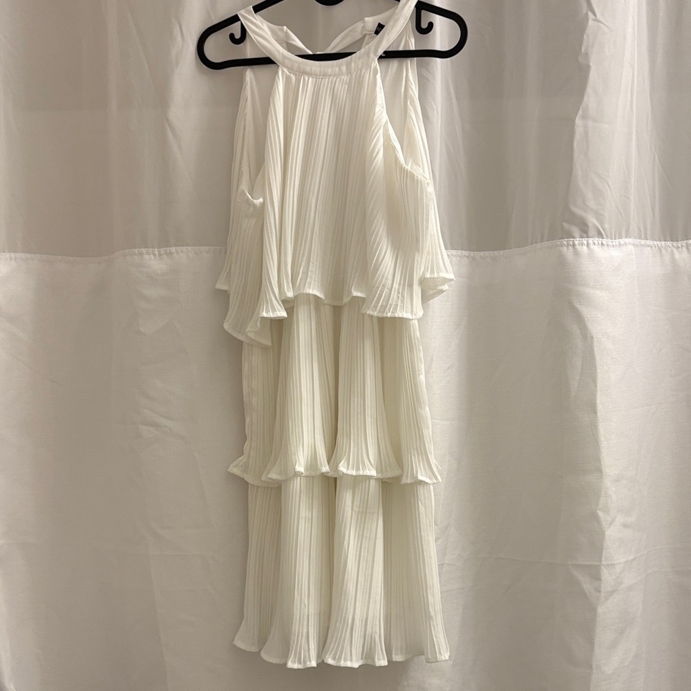 Elegant White Pleated Dress